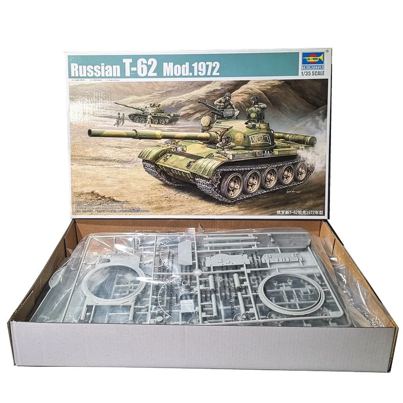 TRUMPETER 1/35 Russian T-62 Mod.1972 Plastic Assembly Puzzle Model