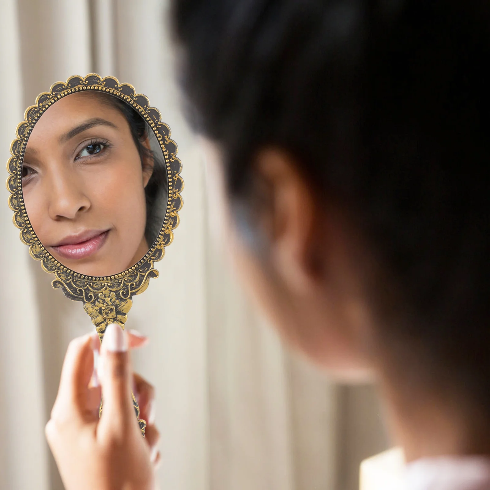 

2Pcs Vintage Makeup Mirror Retro Handheld Mirror Portable Lightweight for Travel Home Use Bronze ABS Glass Construction