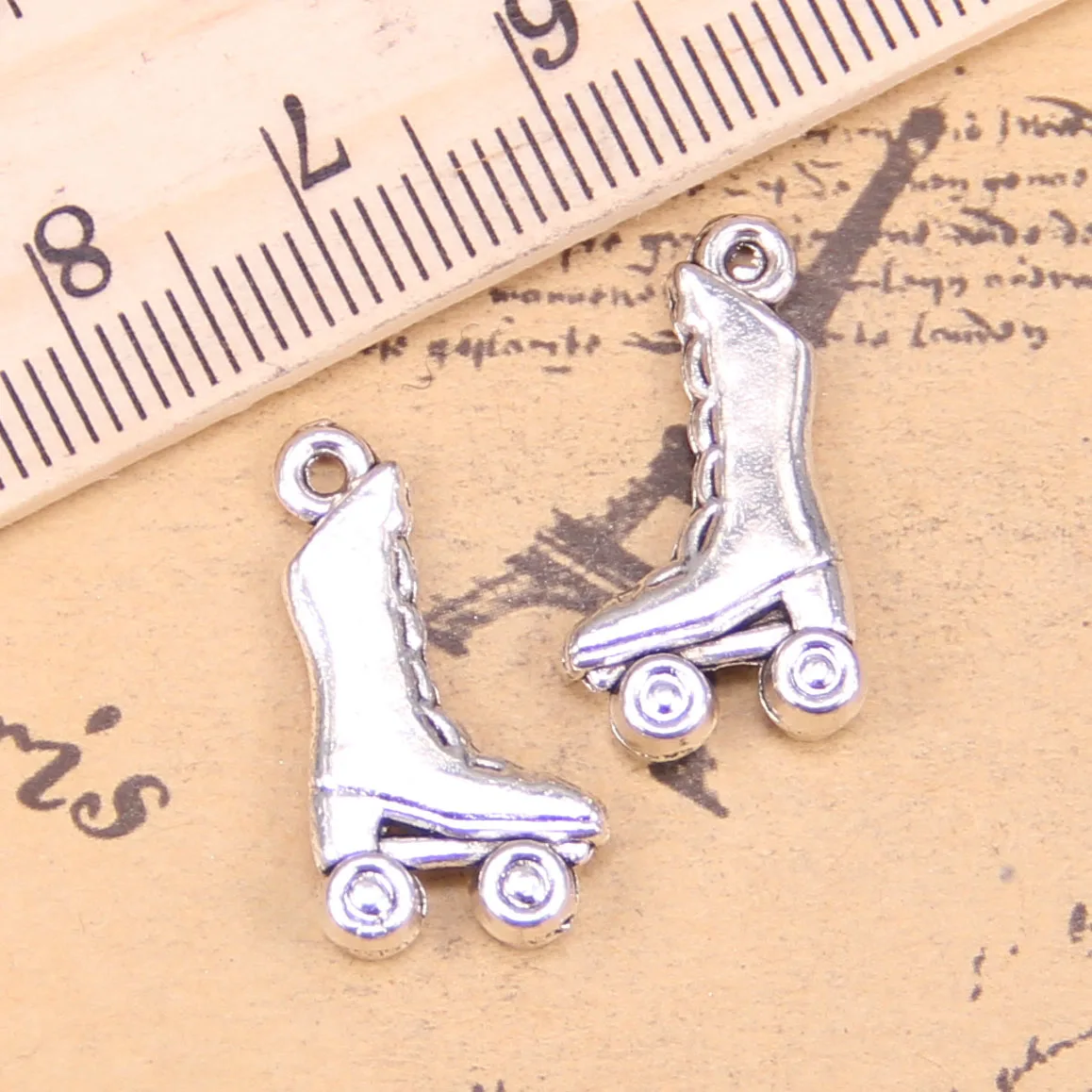 106pcs Jewelry Charms roller skates shoes 20x11mm Antique Silver Plated Pendants Making DIY Handmade Tibetan Silver Jewelry