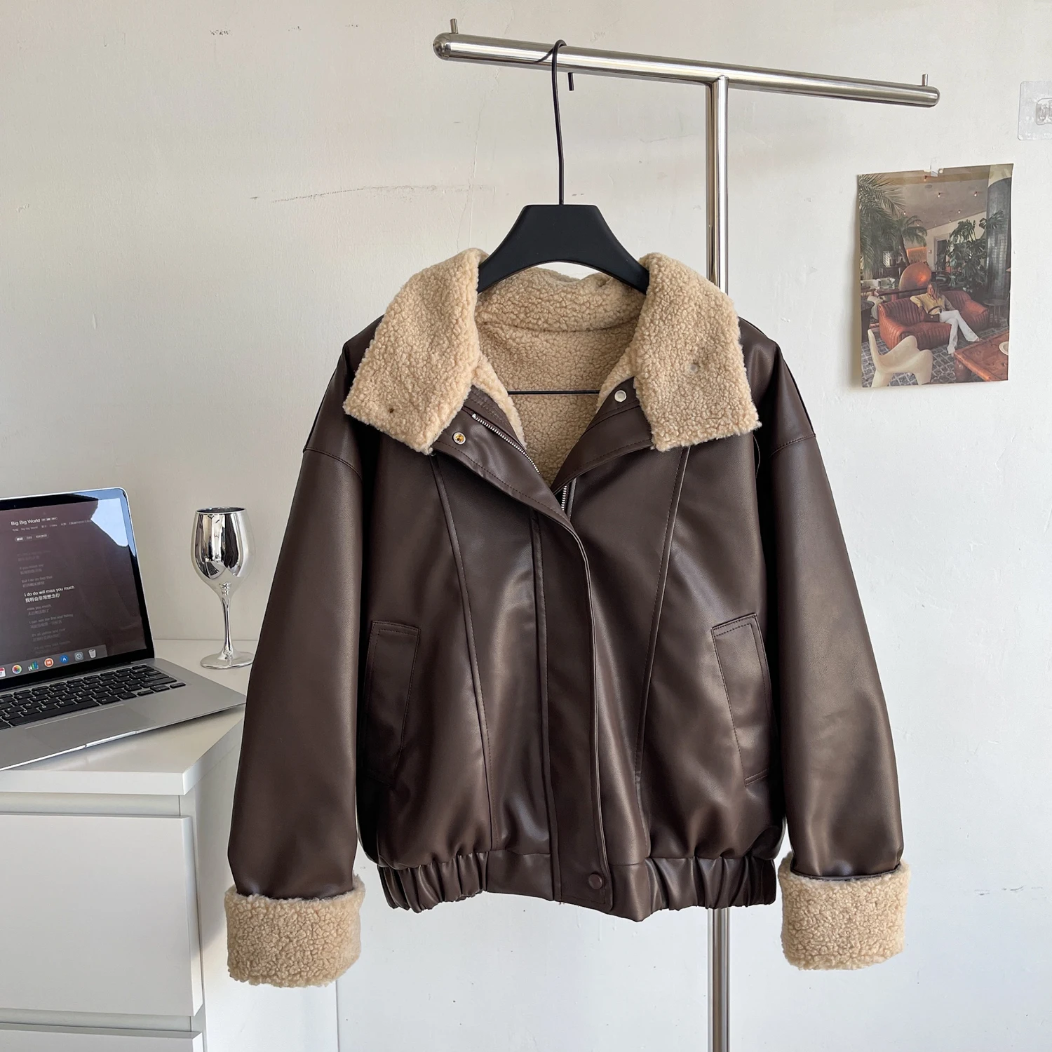 

Кожаная куртка из овечьей кожи, женская зимняя новинка в американском стиле, уличная молния, элитные кофейные пальто, повседневные свободные теплые топы высокого качества