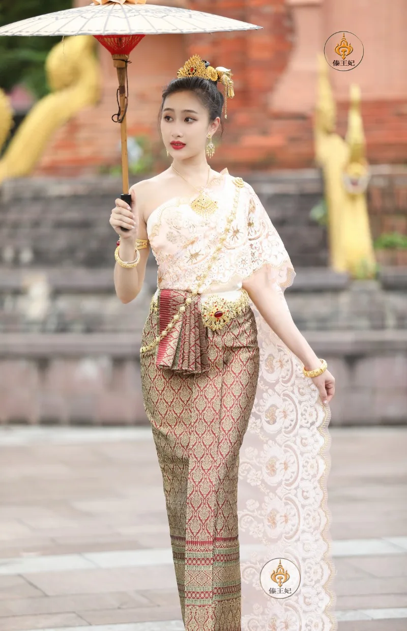 Thailand Fashion Women: How This Traditional Thai Outfit Became My Go-To  Look for Tropical Vacations and Cultural Events