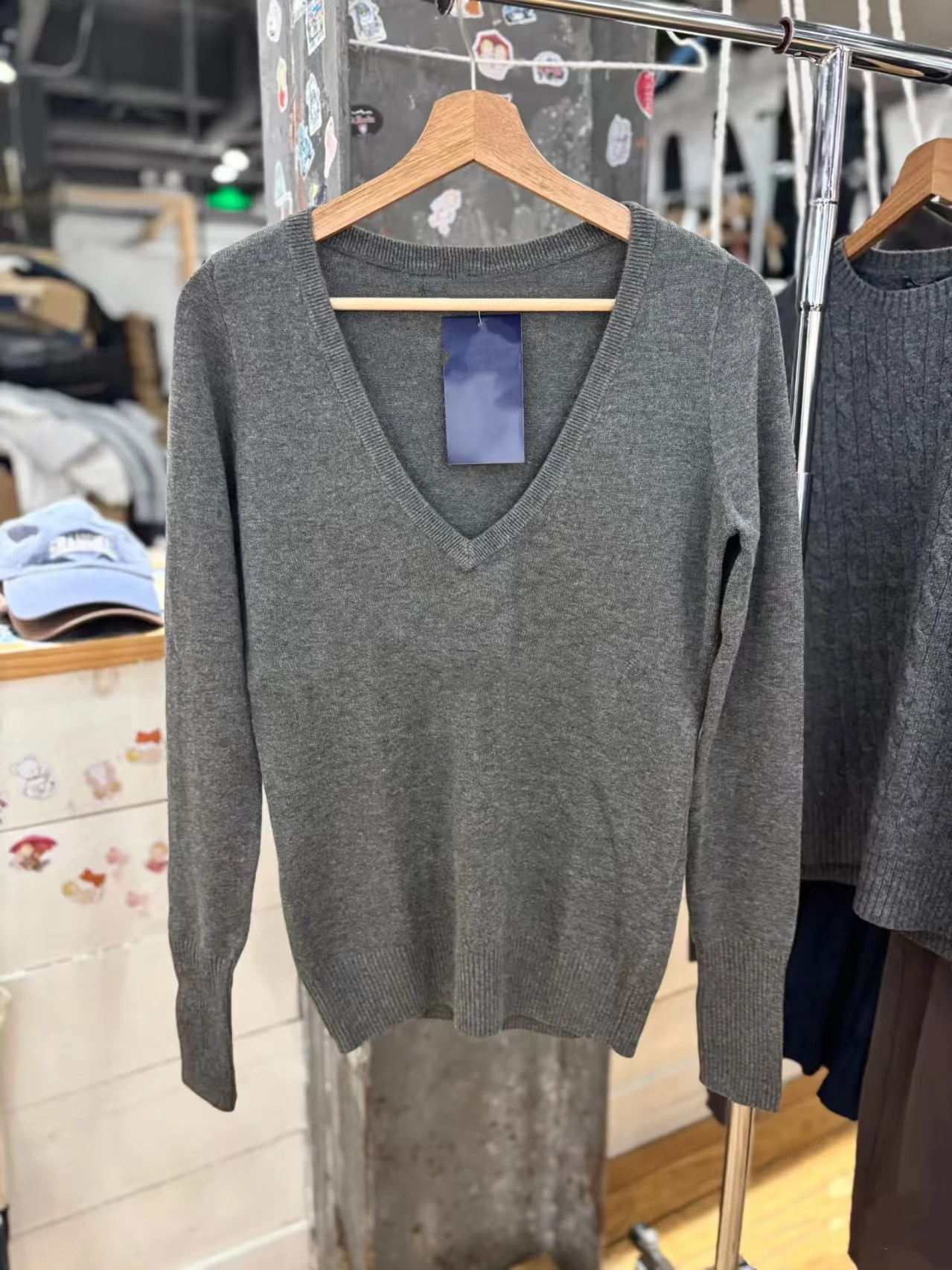 

Loose Fit Long Sve V-Ne Knitted Sweater Simple Color Base Layer Autumn Winter American Sle Casual Wear by Brady