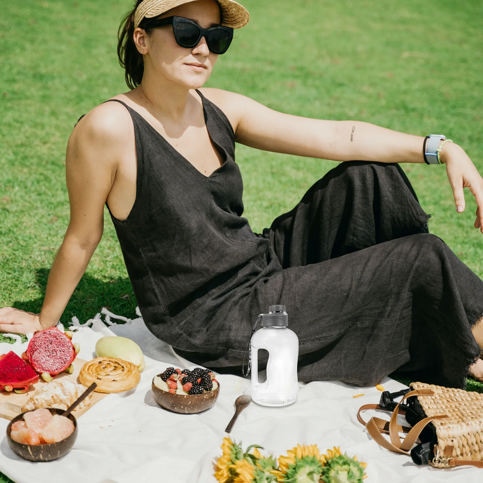 

1Set Large Capacity Bottle Thickened Cup Workmanship Suitable for Outdoor Sports Water Bottles Sports Water Bottle