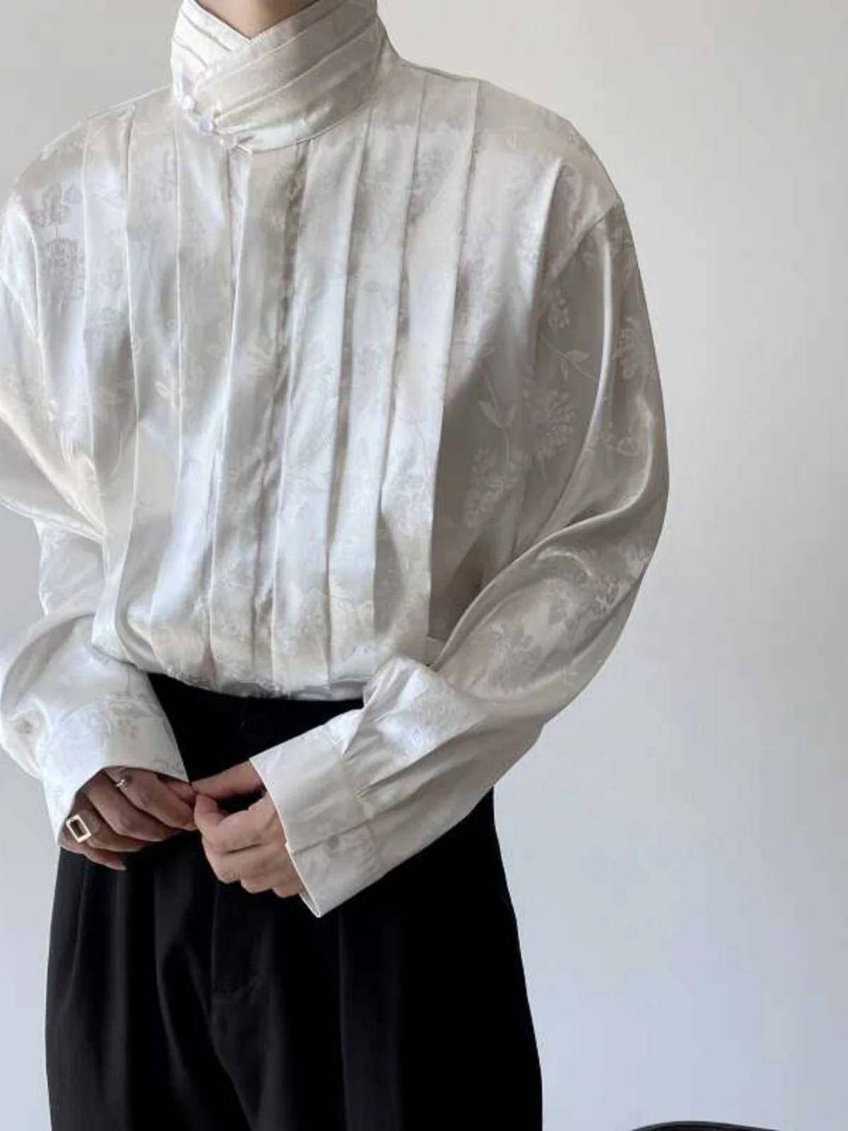 

Spring Autumn Chinese Style Satin Floral Long Sleeve Shirt Men's Pearl Button Stand Collar Unique Personality Business Casual...