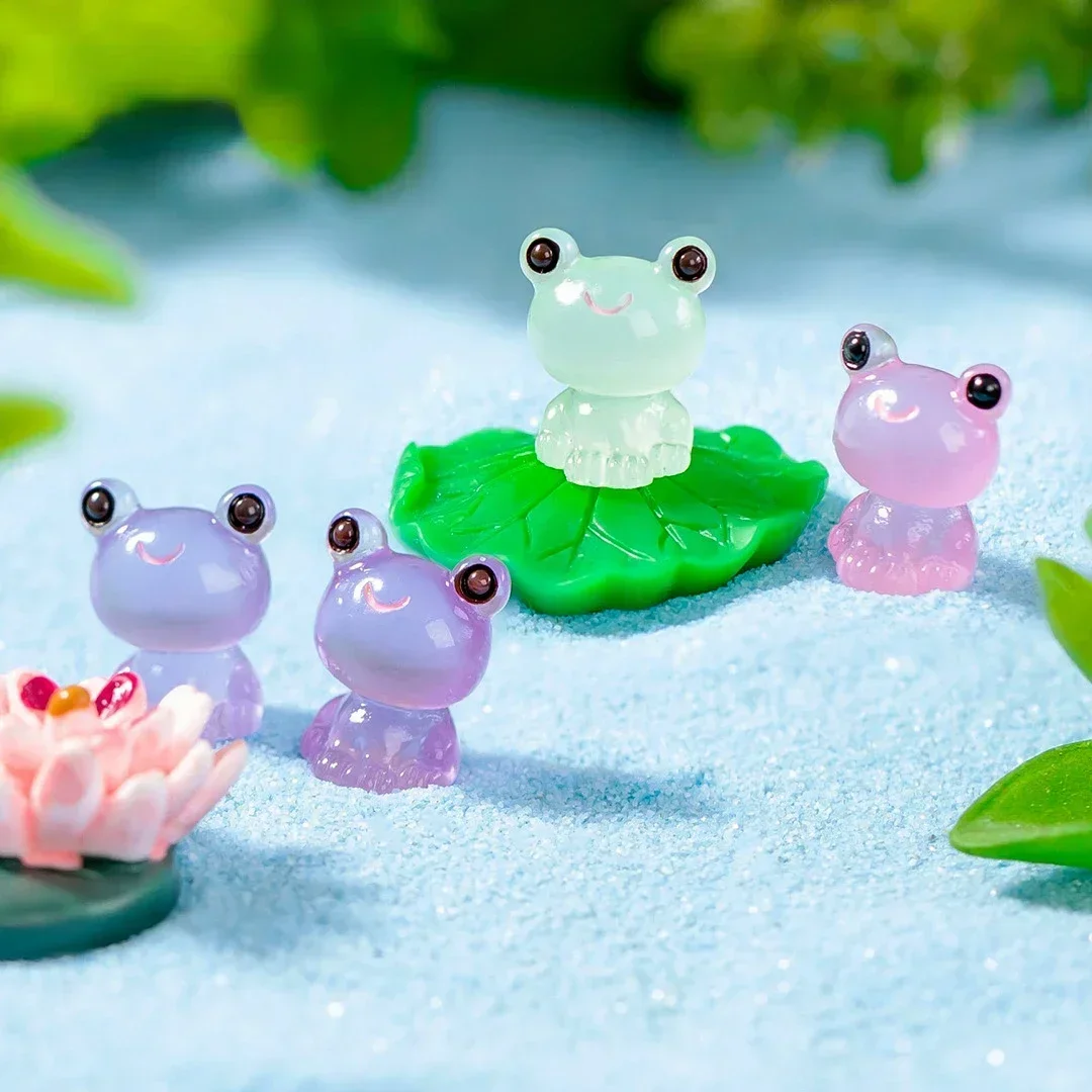 50/100pcs Luminous Frogs Mini Figurine Micro Landscape Decoration Frog Fairy Garden Miniatures Home Decoration DIY Accessories