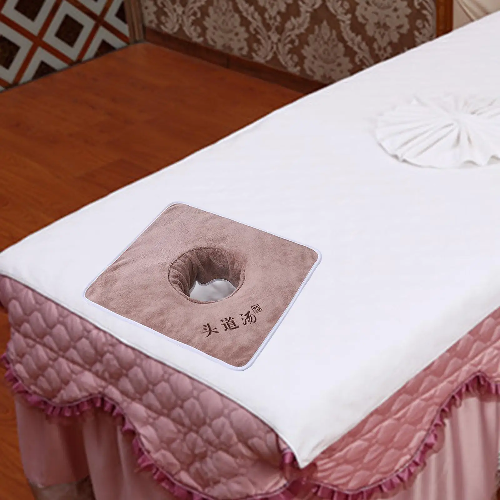 Massage Table Towel Bed Cover Protector Professional for Beauty Salon SPA Face Pad Face Pillow Towel with Hole Face Hole Towel