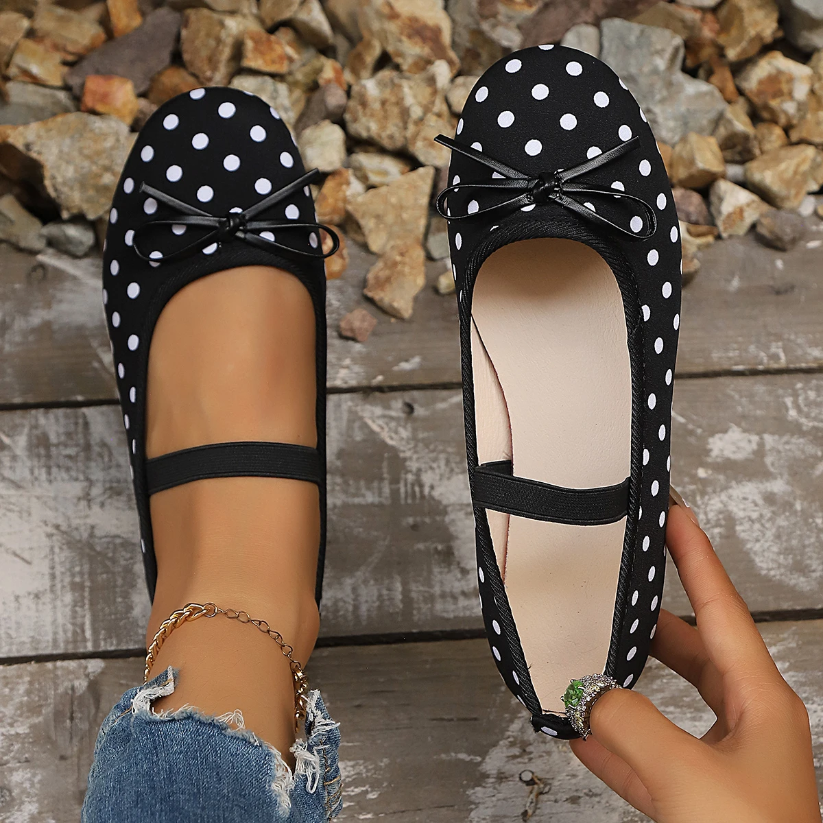 2026 Women Flats Comfortable Ankle Strap Ballet Sneakers Women French Sweet Bow Flat Loafers Polka Dot Mary Janes Shoes Women
