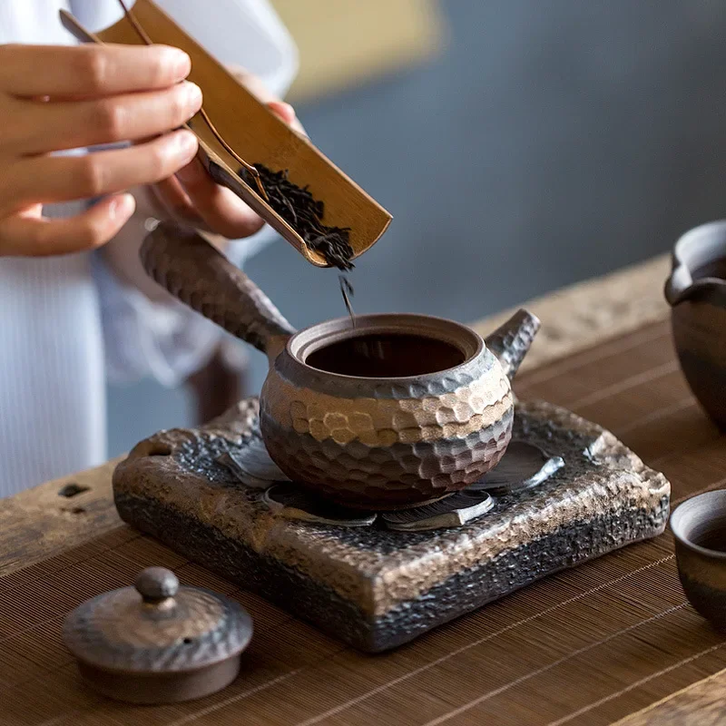 Handmade Stoneware Kiln Baked Tea Pot Holding Teapot Single Teapot  Side Handle Pot Tea Kettle Tea Pot China Tea Ceramic Tea Pot