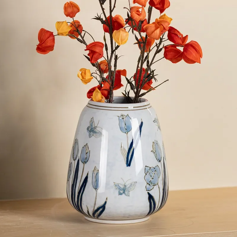 Retro White Oval Ceramic Vase with Butterfly Floral Pattern Home Decoration Ornament Hydroponic Flower Pot for Living Room