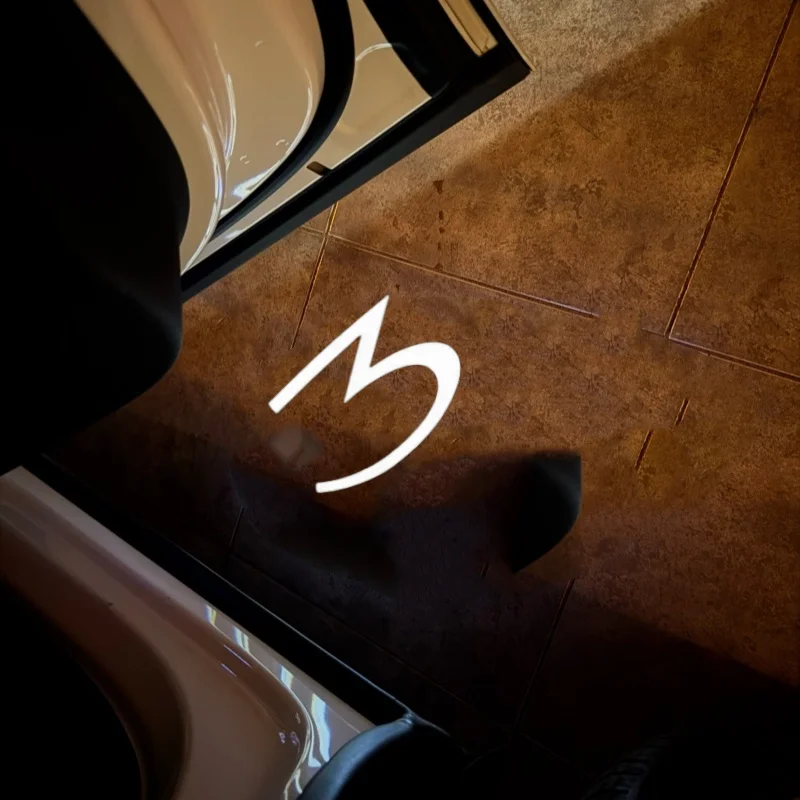 2 قطعة HD LED باب السيارة شارة كشاف ضوئي مجاملة شعار مصابيح ل تسلا نموذج 3 S X Y اكسسوارات السيارات السلع شبح الظل مصابيح