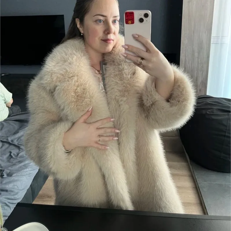 معطف شتوي فاخر عالي الجودة لعام 2025 معطف نسائي سميك ودافئ ملابس خارجية سترة طويلة من فراء الثعلب للسيدات