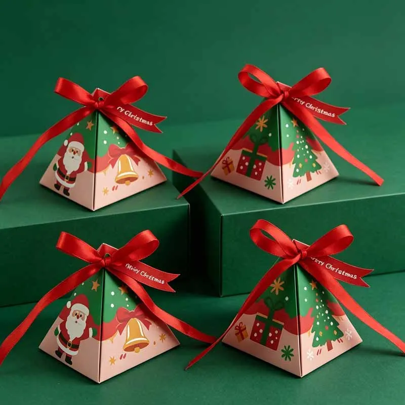 50Pcs Christmas Triangle Paper Candy Gift Box With Tag Ribbons Cookie Snack Chocolate Gift Packaging Box Xmas New Year Supplies