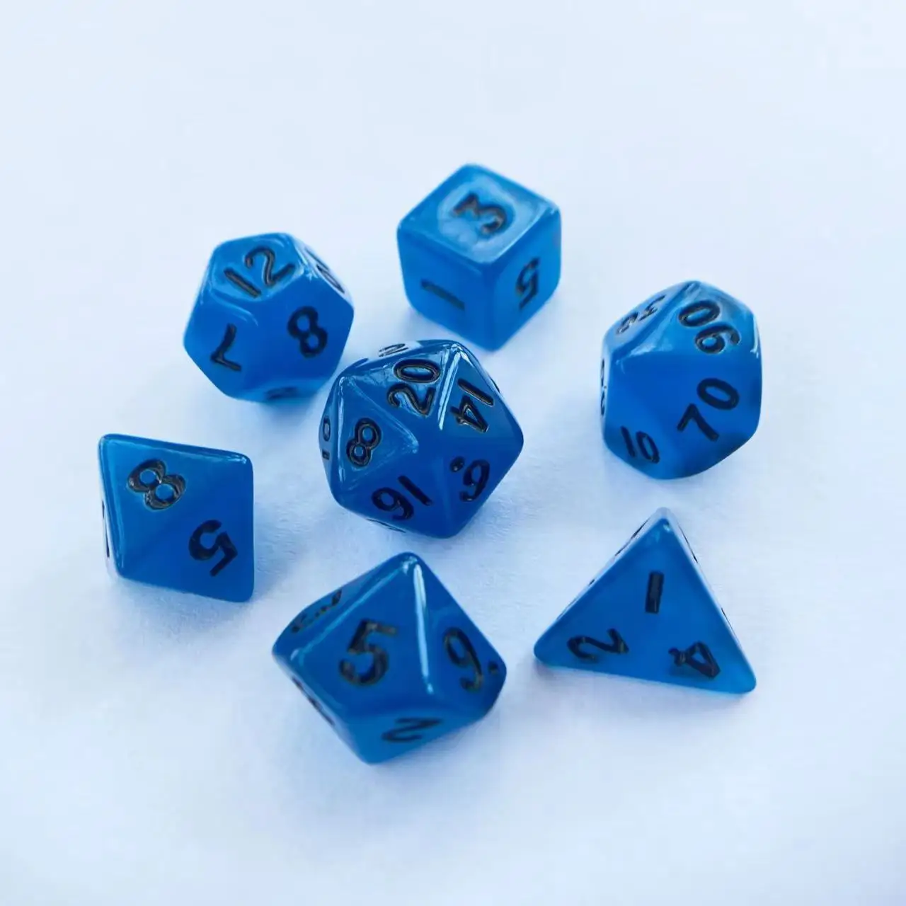 Mini dados poliédricos de acrílico TRPG, luminosos que brillan en la oscuridad, coloridos, 7 piezas por juego para juego DND o COC, gran oferta