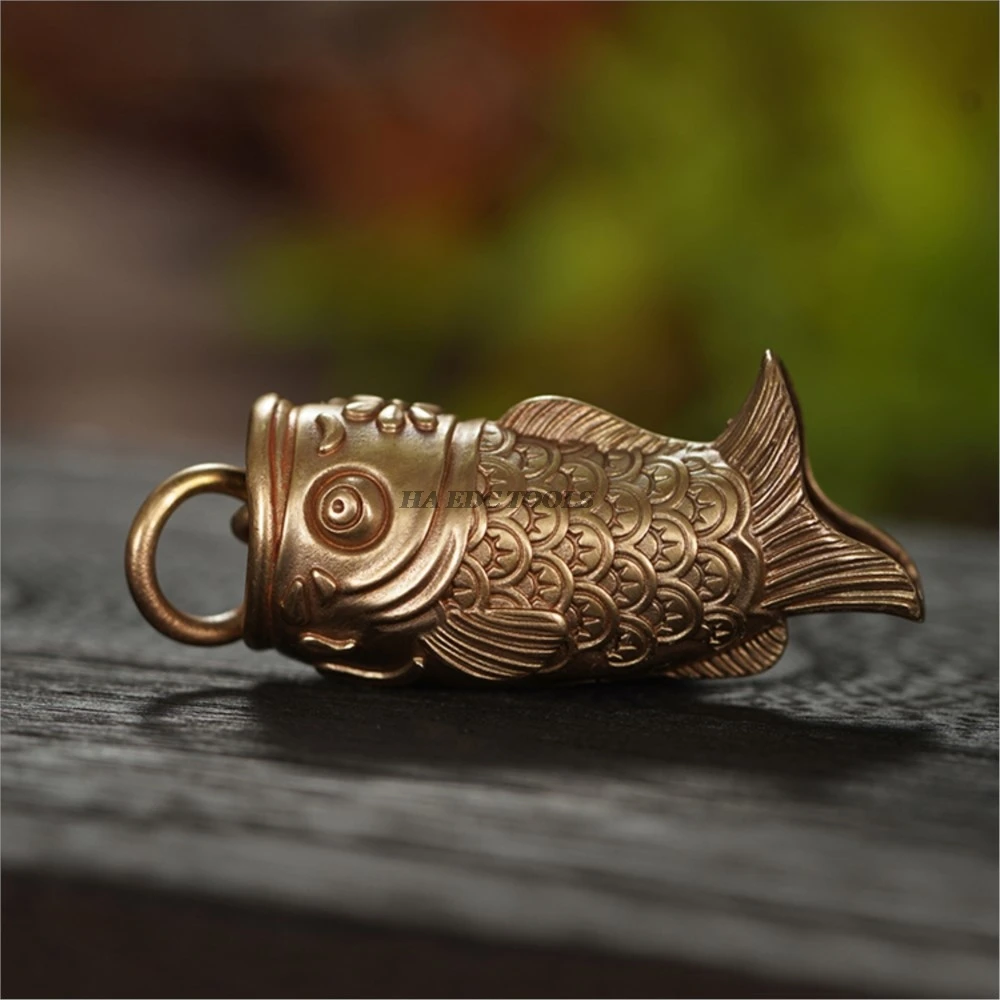 

Vintage Brass Brocade Carp Pendant Keychain Creative Gift Personalized Car Accessories