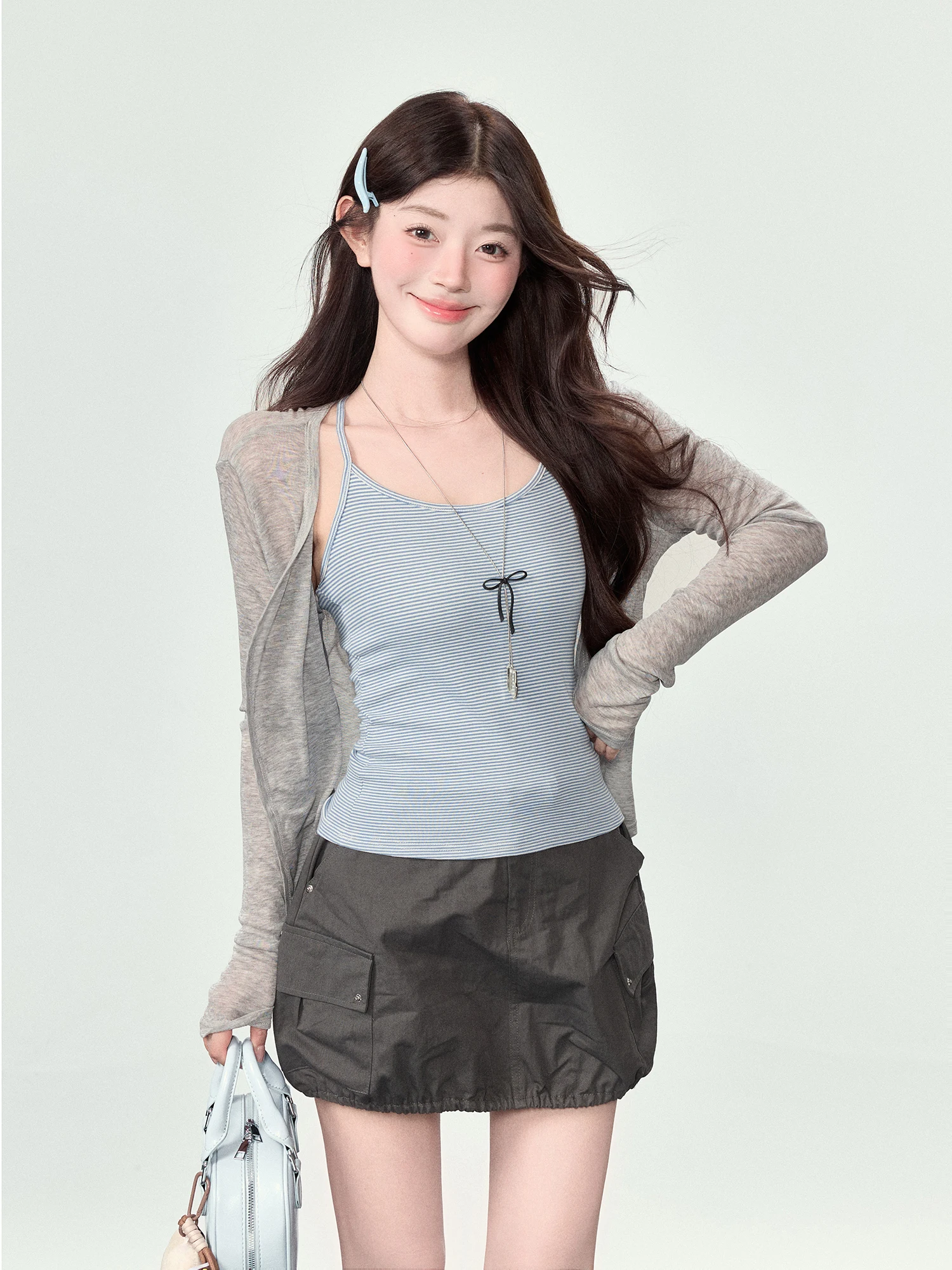 

Новый женский легкий летний комплект: укороченный топ в полоску с защитой от солнца, облегающий, с круглым вырезом и длинными рукавами