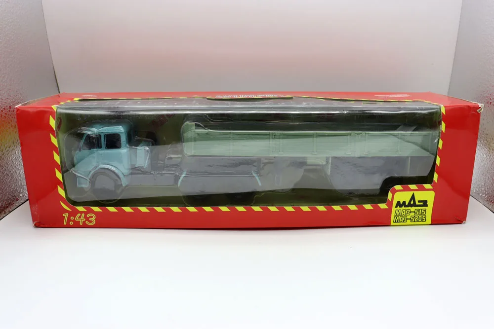 NEW 1:43 Scale 1963 MAZ-514 with semi-trailer MAZ-5250 USSR Long Truck Diecat Alloy Toy Model For collection gift