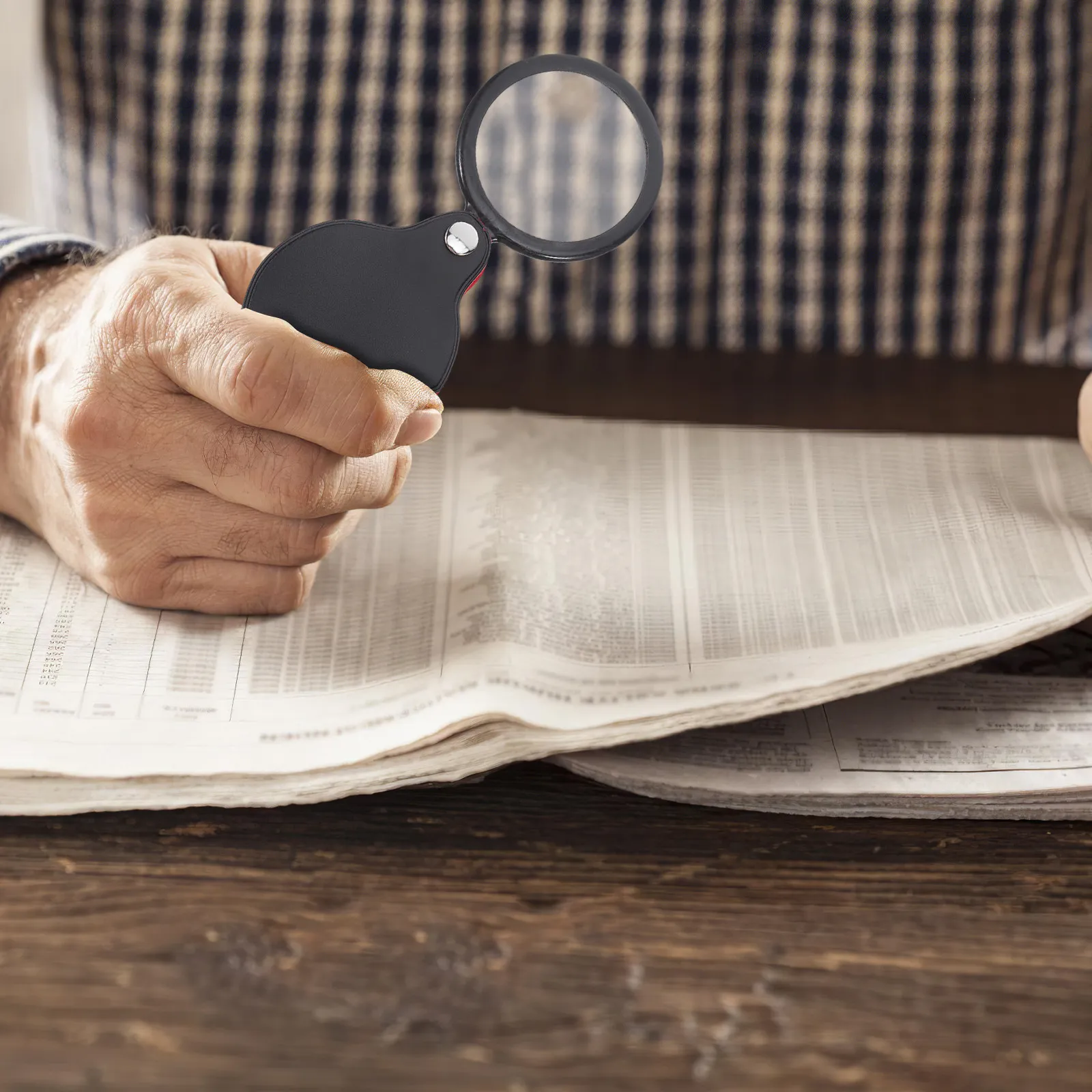 

Набор из 4 портативных складных луп 10X: компактные карманные увеличительные стекла для чтения, занятий естествознанием, проверки ювелирных изделий и хобби