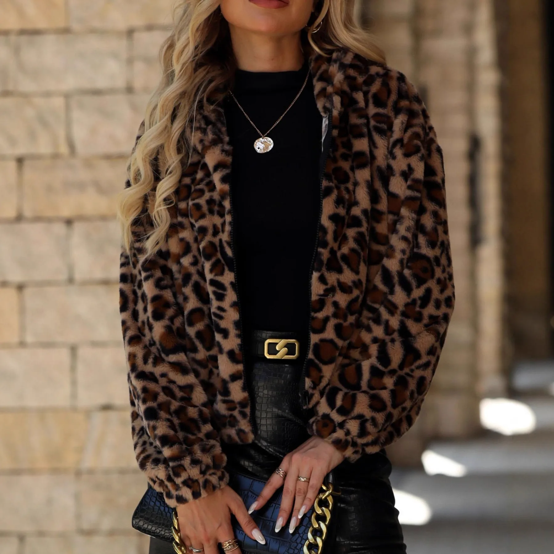 

New Printed Zipper Hooded Long Sleeved Plush Jacket Women's Winter Casual Loose Pocket Jacket For Women 2025