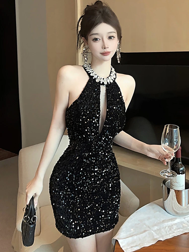 ชุดราตรีหรูหราสไตล์วินเทจเกาหลีสำหรับผู้หญิง ผ้ากำมะหยี่สีดำประดับเลื่อมเพชร คอเสื้อแบบติด ปี 2025 ชุดเดรสทรงเข้ารูปสวยสง่า