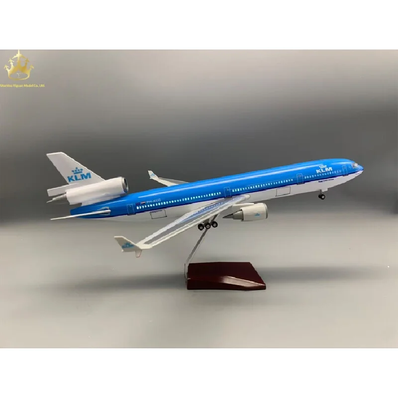 

KLM Royal Dutch Airlines McDonnell Douglas MD-11 Aircraft Model with LED Lights and Rolling Wheels Scale Detailed Static Display