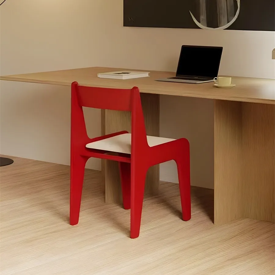 北欧プラスチックチェア 大人用 モダン シンプル 厚みのある背もたれ ダイニングチェア