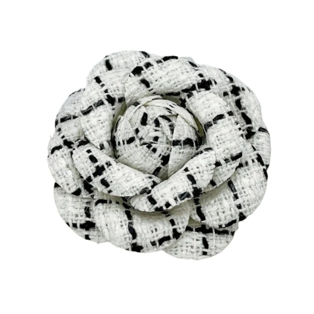 5.5cm Retro Fabric Camellia Flower Brooch Elegant Fashion Corsage for Sweater Scarf Exquisite Badge Jewelry Gifts for Women
