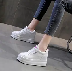 Nuova primavera autunno bianco nascosto zeppa tacchi scarpe Casual donna 9CM scarpe con plateau tacchi alti scarpe da ginnastica da passeggio donna