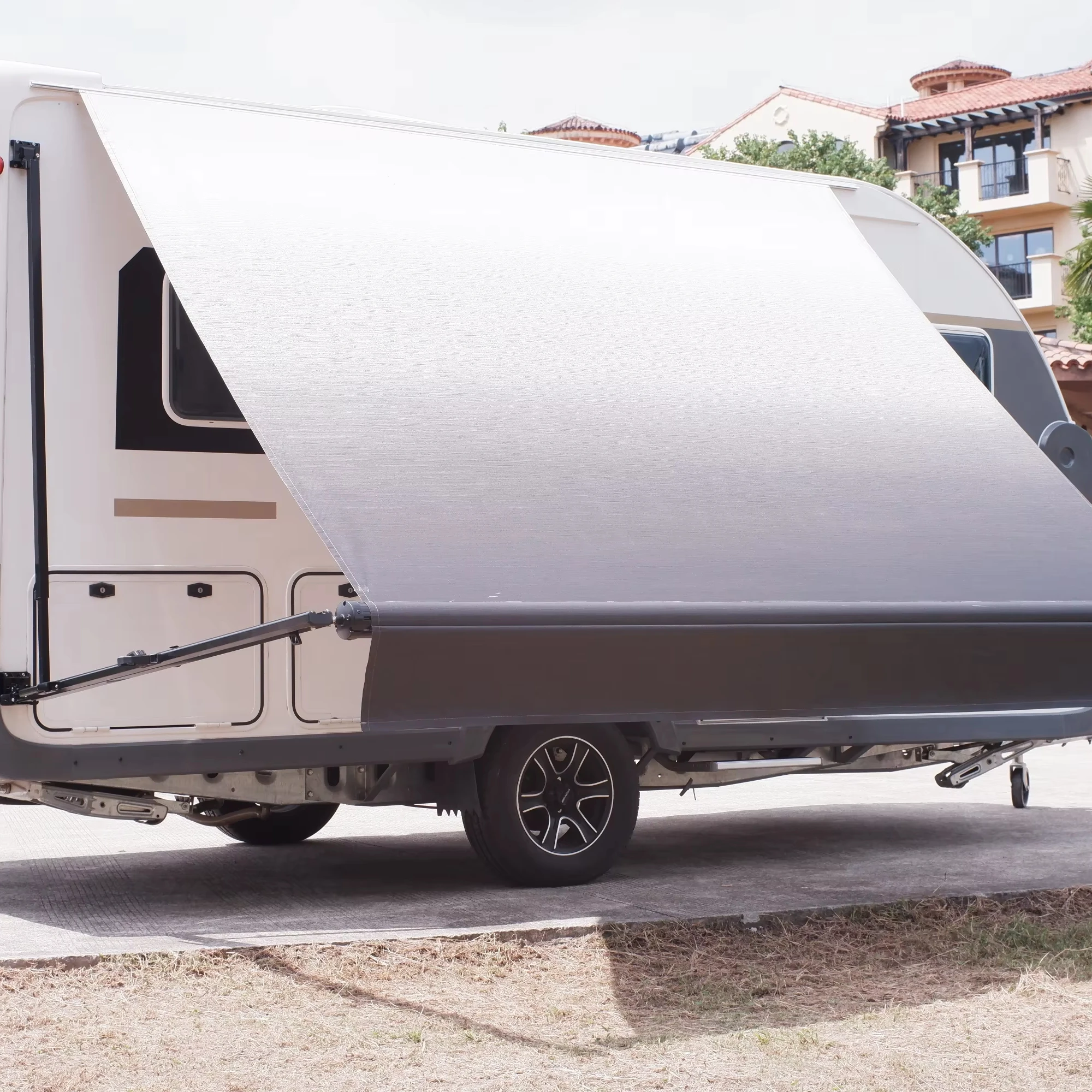 

High-quality Safe Truck Camper Caravan Launches RV Camping Travel Trailer Awning