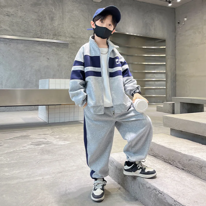 

Boys' Spring and Autumn 2025 New children's hoodie two-piece set, Street Blast boy cardigan jacket + trousers two-piece set