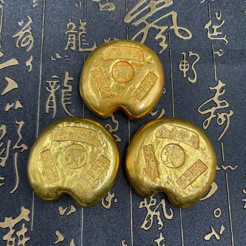 China Antique brass crafts Qianlong Horseshoe shape gold ingots gold nuggets exquisite handicrafts ornaments