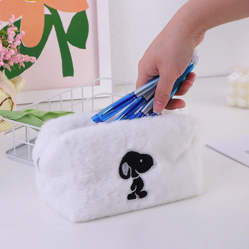 Kawaii Snoopy peluche penna borsa Anime figura ragazza astuccio cartone animato grande capacità studente cancelleria sacchetto di immagazzinaggio