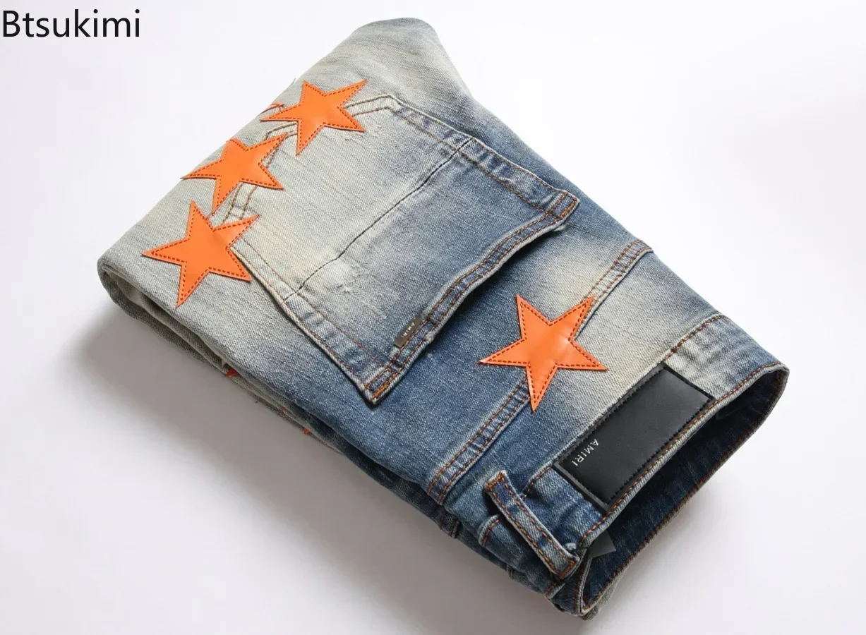 2025 New Fashion Uomo High Street Stars Patchwork Jeans Slim Fori elasticizzati Pantaloni in denim strappati Streetwear Jeans in difficoltà Maschile