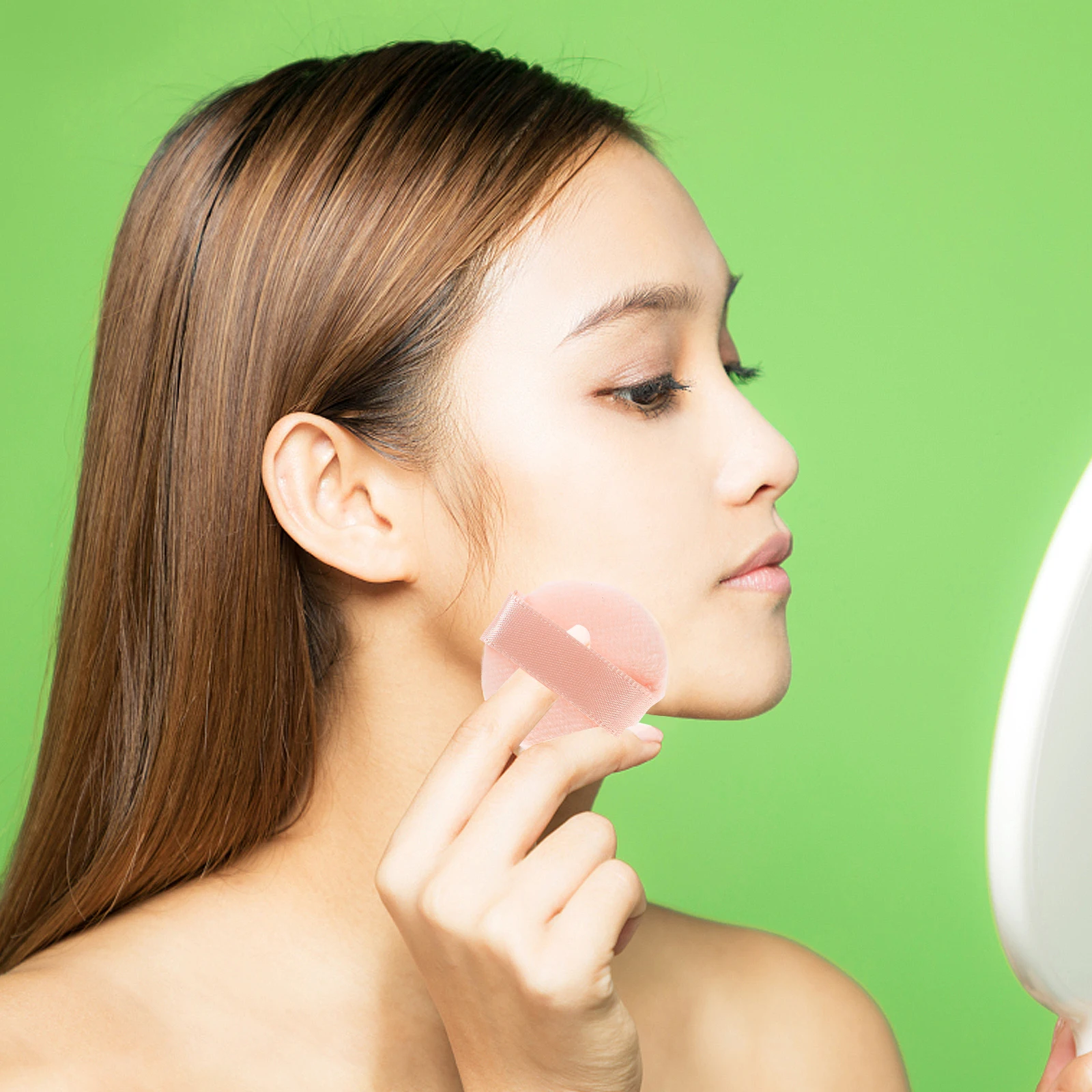 

Mini Flip Compact Powder Box with Mirror 3g 5g Travel Size Lightweight Durable Portable Loose Blusher Container