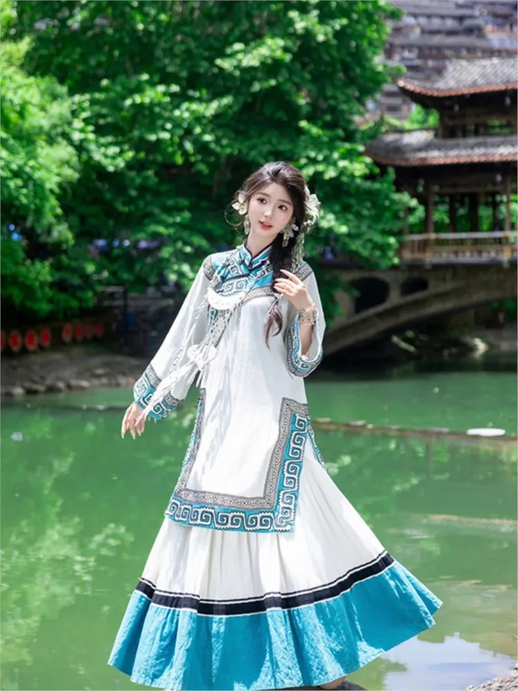 

Heavy industry cotton and linen embroidered clothing Xiaoxin Exotic Set travel photography performance costumes