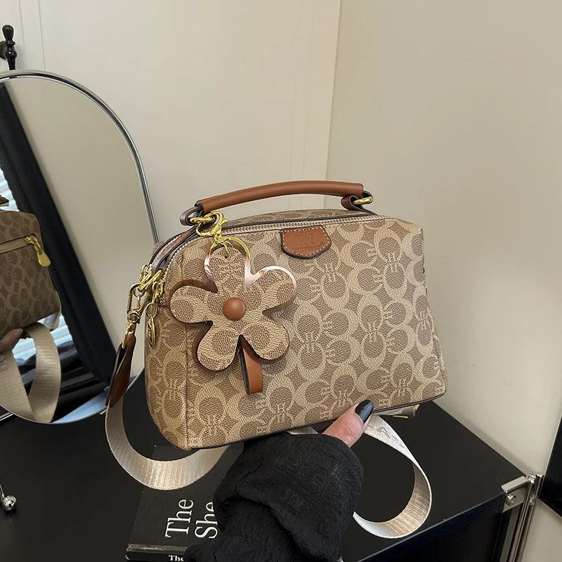 

Премиальная классическая сумка для подгузников, оригинальная сумка-кроссбоди класса люкс для женщин, модная кожаная сумка-тоут на плечо