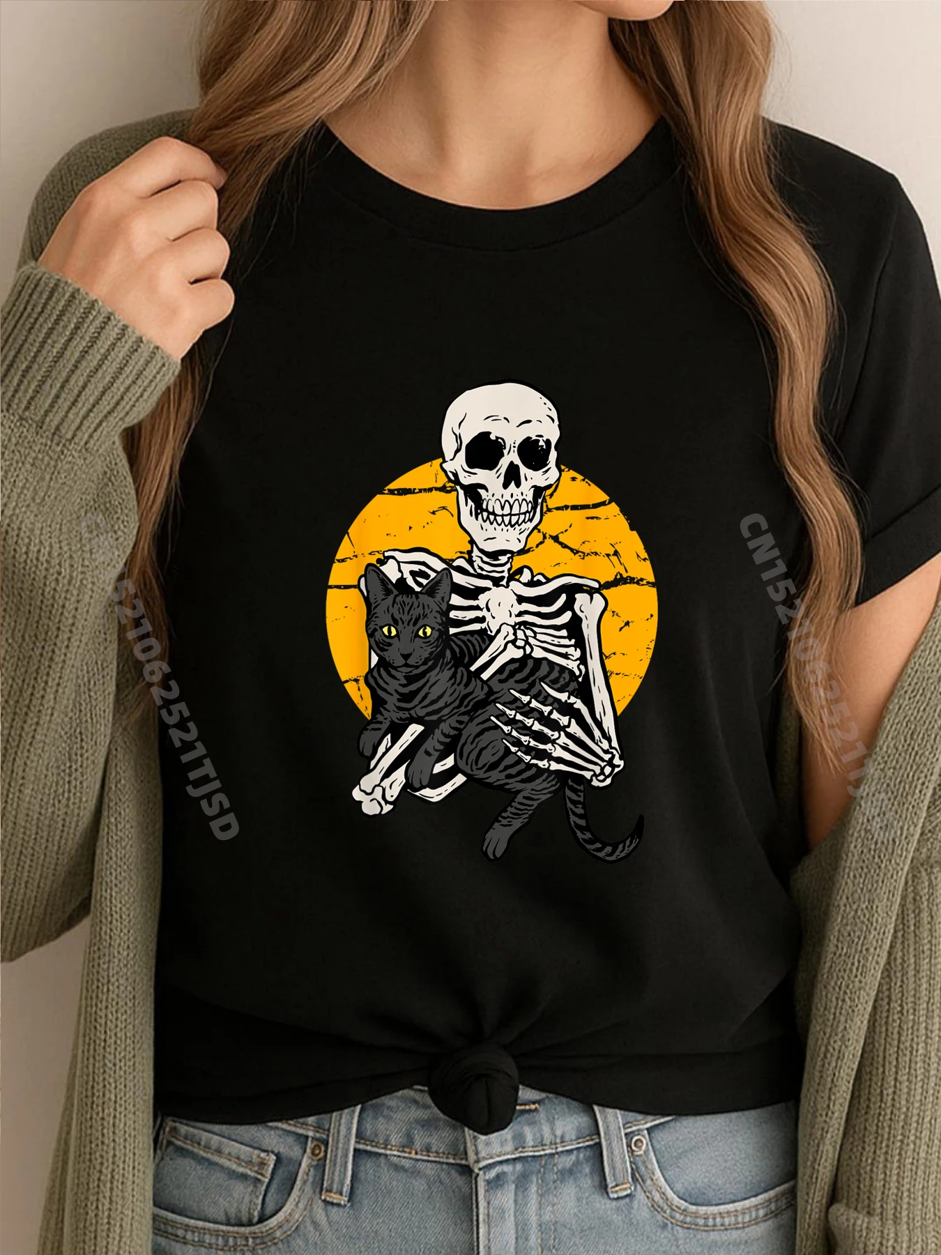 

Скелет держит кот, забавные мужские рубашки для любителей кошек на Хэллоуин, футболка с рисунком, одежда