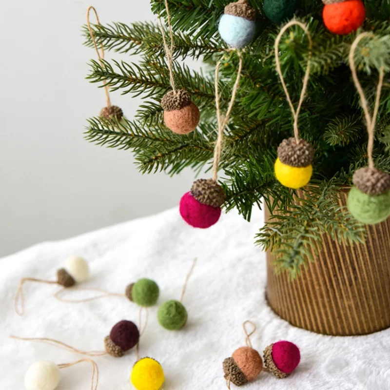 

6pcs Christmas Acorn Ornaments Tree Felt Acorns Hanging Fall Pine Cones Ornament Pendants Cone Garland Decor Decors Crafts Pom