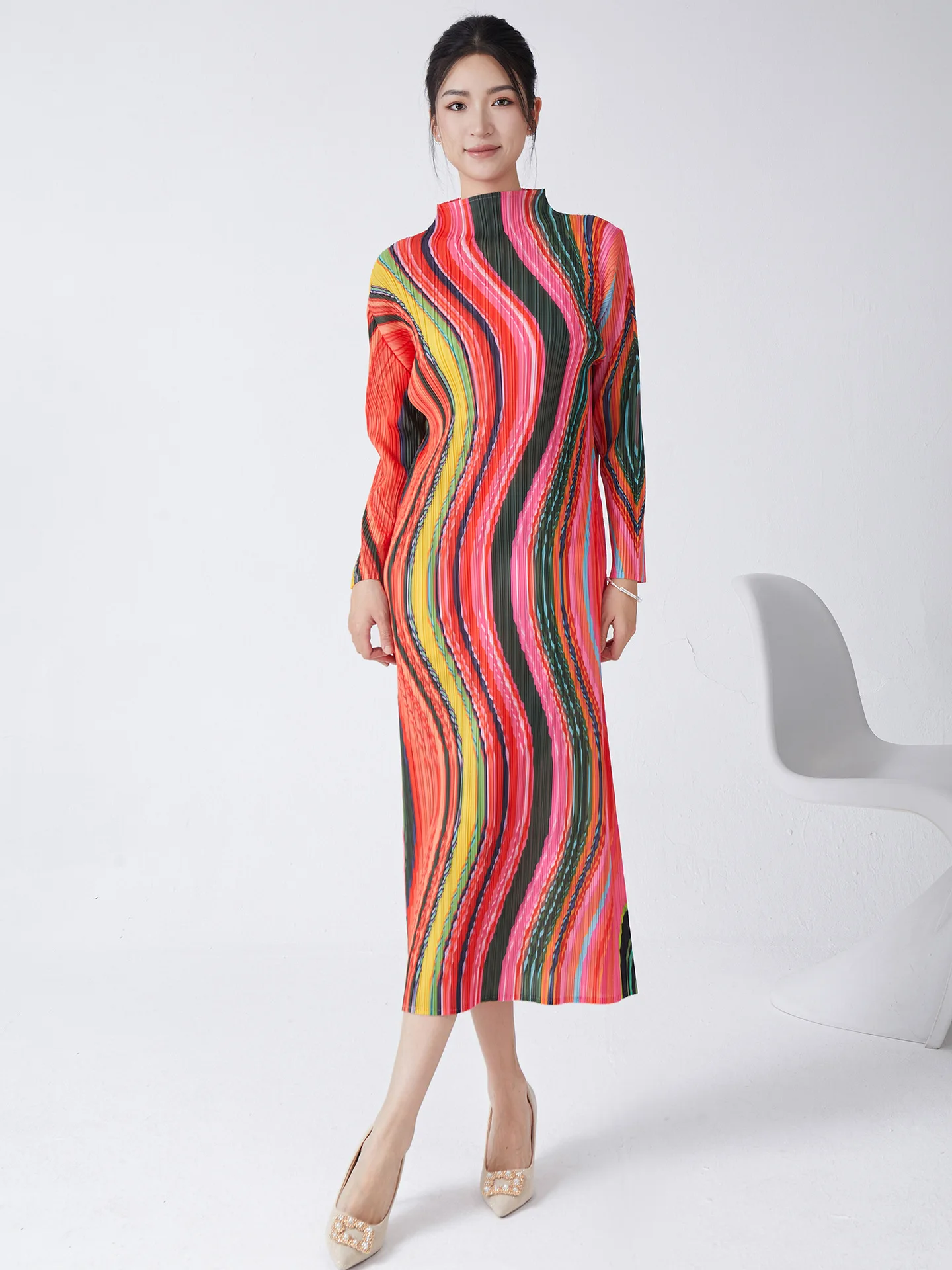 Alta qualidade transporte rápido miyake vestidos plissados impresso vestido casual listrado tecido de poliéster vestidos elegantes femininos