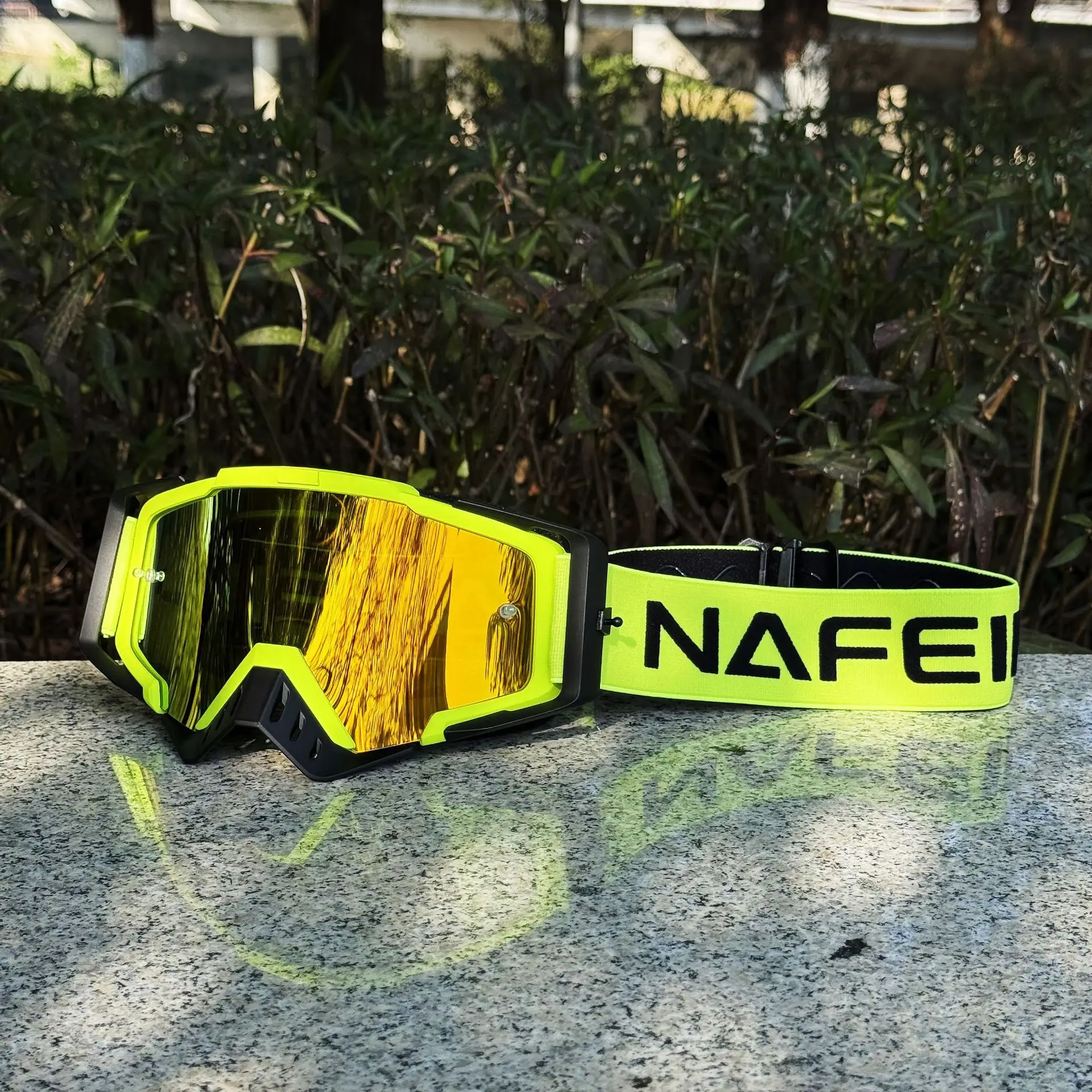 

Motocross Glasses Motorcycle Sunglasses Man Windproof Protection Skiing Cycling Racing Off-Road Goggles Tear-off Film