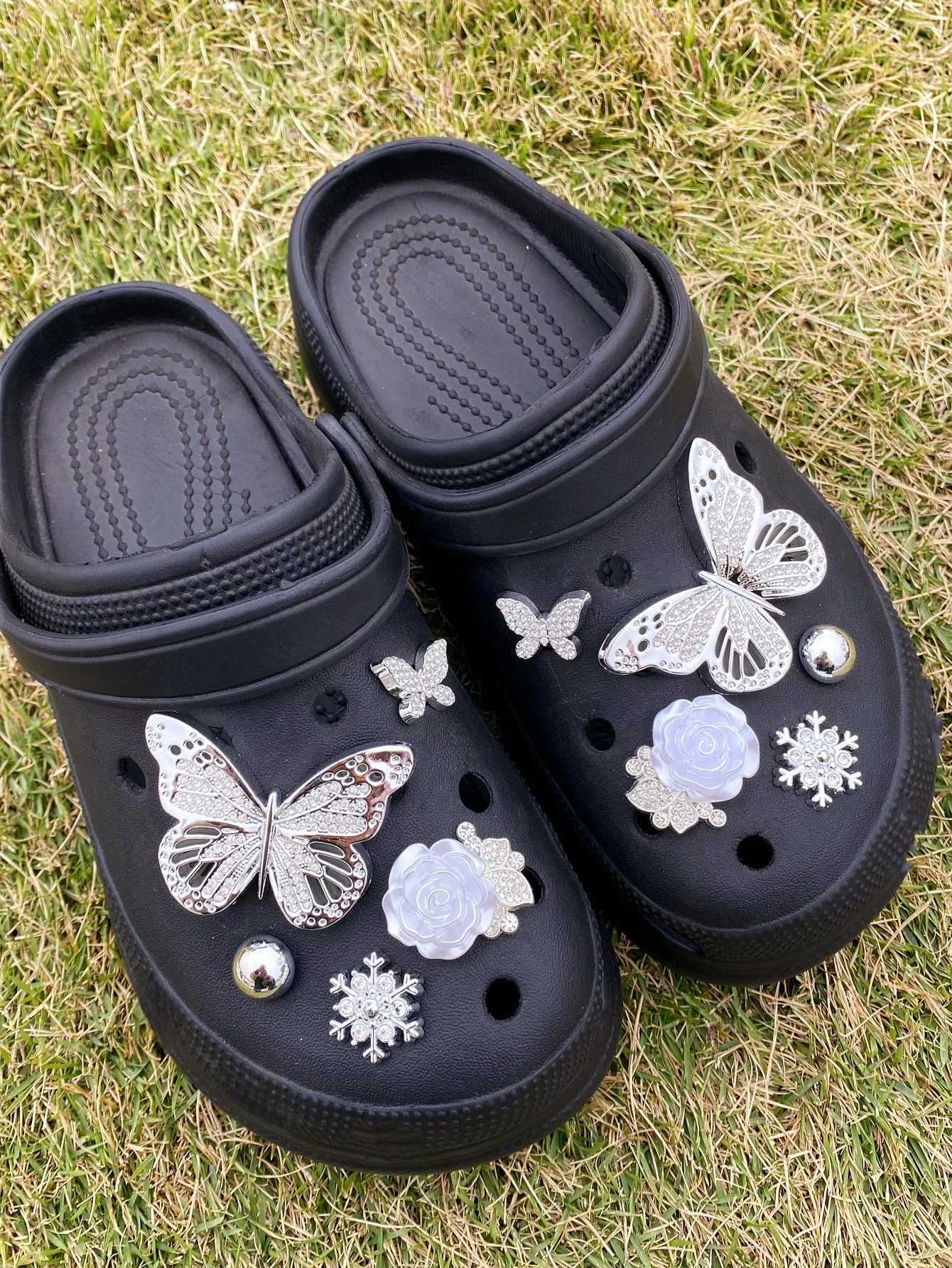 

10 шт. очаровательных серебряных бриллиантов, большая бабочка, снежинка, роза, маленькая бабочка, украшения для обуви для DIY cre