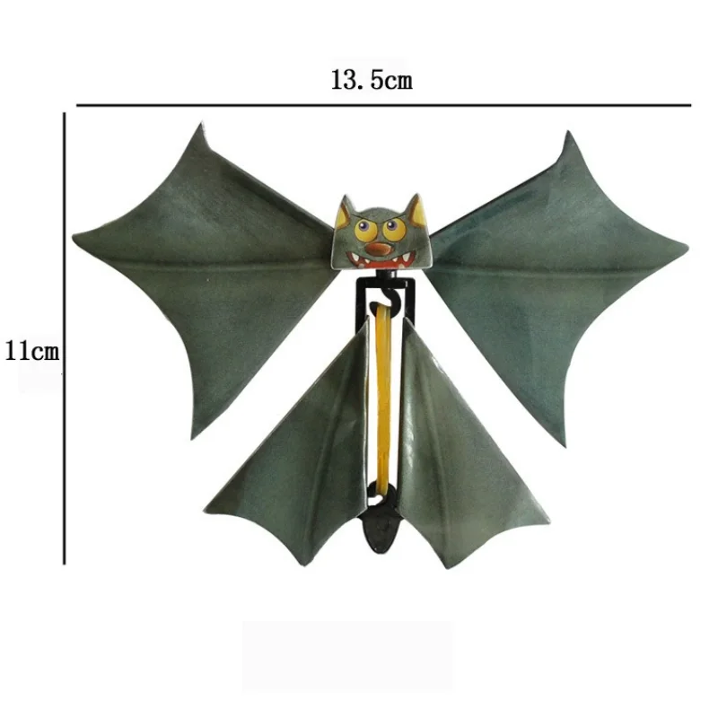 1 個のクリエイティブなコウモリのおもちゃ、短時間で短距離で飛ぶおもちゃ、飛行状態表示、斬新で風変わりなおもちゃ、魔法の小道具
