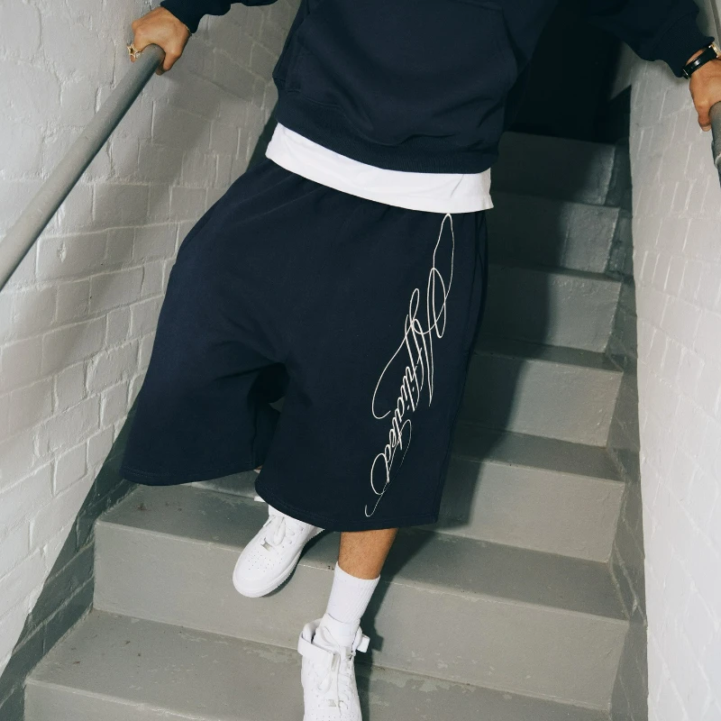 Рисунок 2 - Y2k Ретро шорты для бега с фирменной