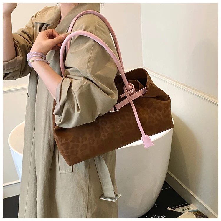 Leopard Print Sewing Thread Hasp Youth Sweet Shoulder Bags for Women 2026 Hot Sale Large Capacity Sense of Luxury Tote Bags