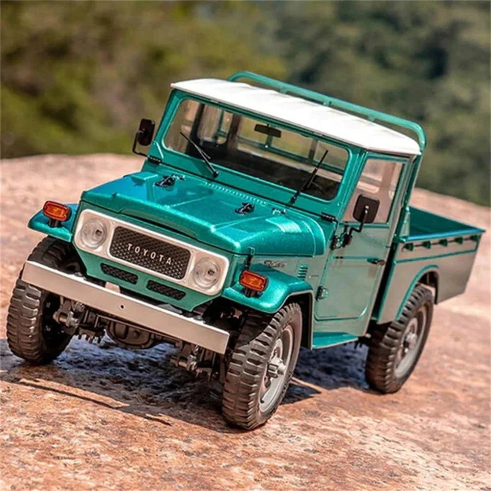 FMS 11203 for TOYOTA FJ45 RTR 1/12 2.4G 4WD Pick-up Truck RC Car 2 Speed Off-Road Climbing Rock Crawler LED Light Vehicles Model