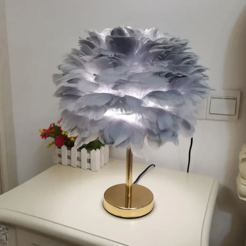 Modern Feather Table Lamp Bedroom Table Lamp Bedside Lving Room Coffee Decorative Lights Christmas Decoration Romantic Ligsting