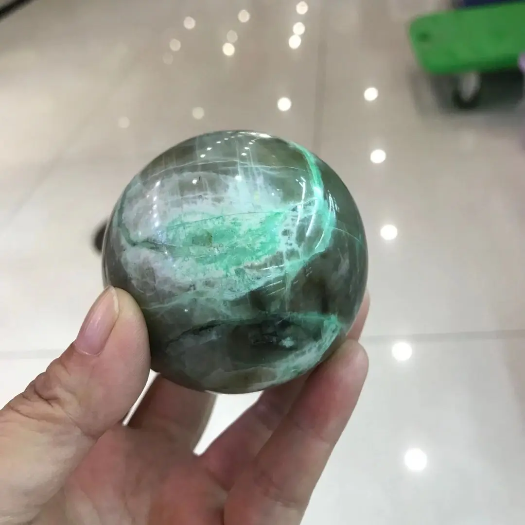 Imagem -03 - Verde Natural Dongling Jade Mão-polido Bola de Cristal Reiki Bola de Cristal Vento Água Espírito Chakra Energia Meditação Pcs 70 mm