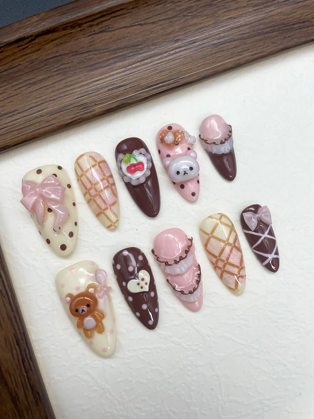 

Pink Long Almond Dessert Rilakkuma Press On Nails Sticker 10Pcs Handmade 3D Doll Chocolate Color Sweet Little Bear Nail Art Gift