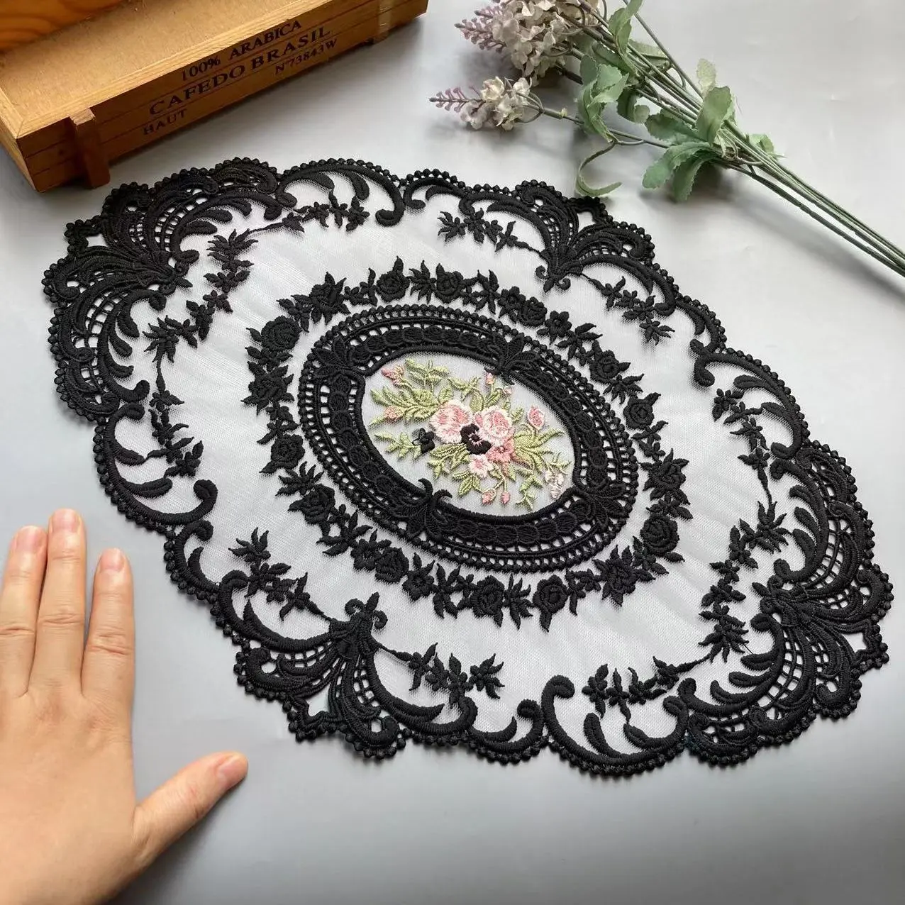 

30cm X43cm Black Flower Lace Applique Trim for Sofa Curtain Towel Bed Cover Trimmings Home Textiles DIY Cloth Polyester Mesh