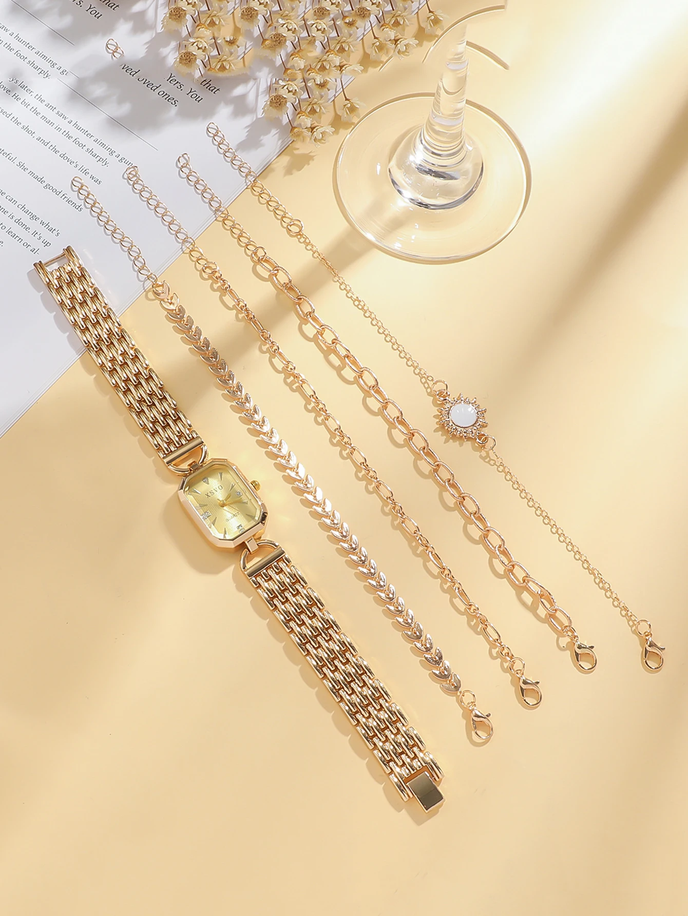 

Винтажный золотой квадратный женский набор часов, золотой циферблат, браслет из нержавеющей стали, комплект из 4 многослойных цепочных браслетов для повседневной носки