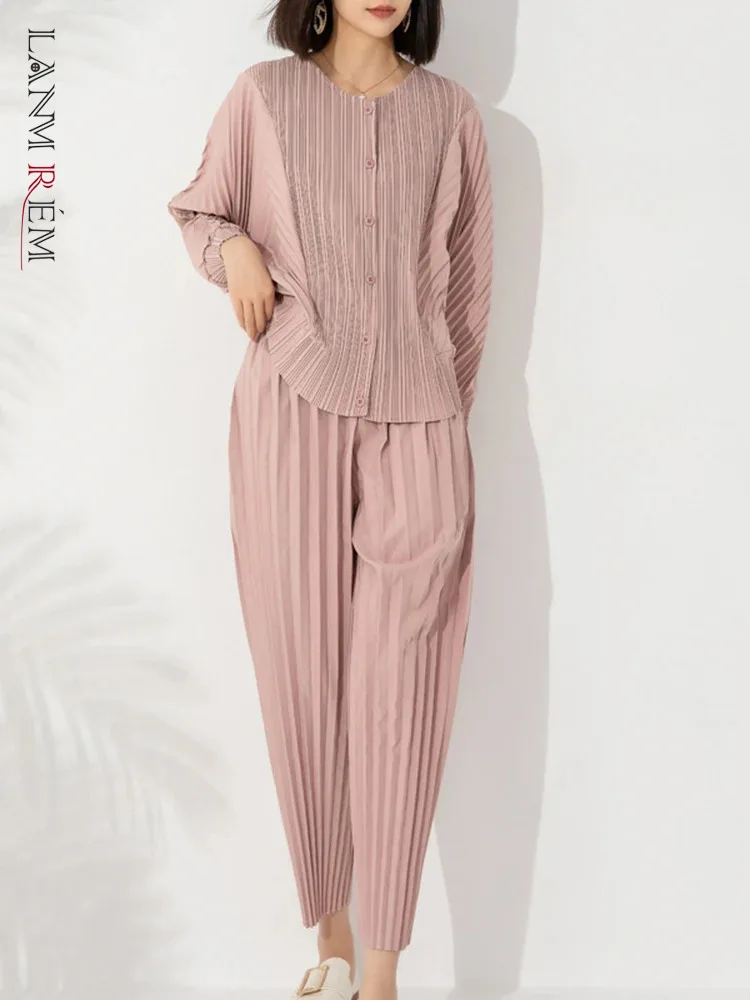 LANMREM Casual Pleated 2 Piece Set Women Round Neck Single Breasted Shirt High Waist Trousers Solid 2023 Autumn New 2AA3770